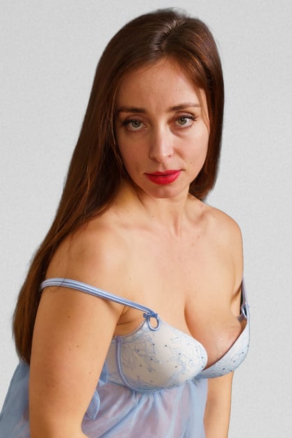 Angie L